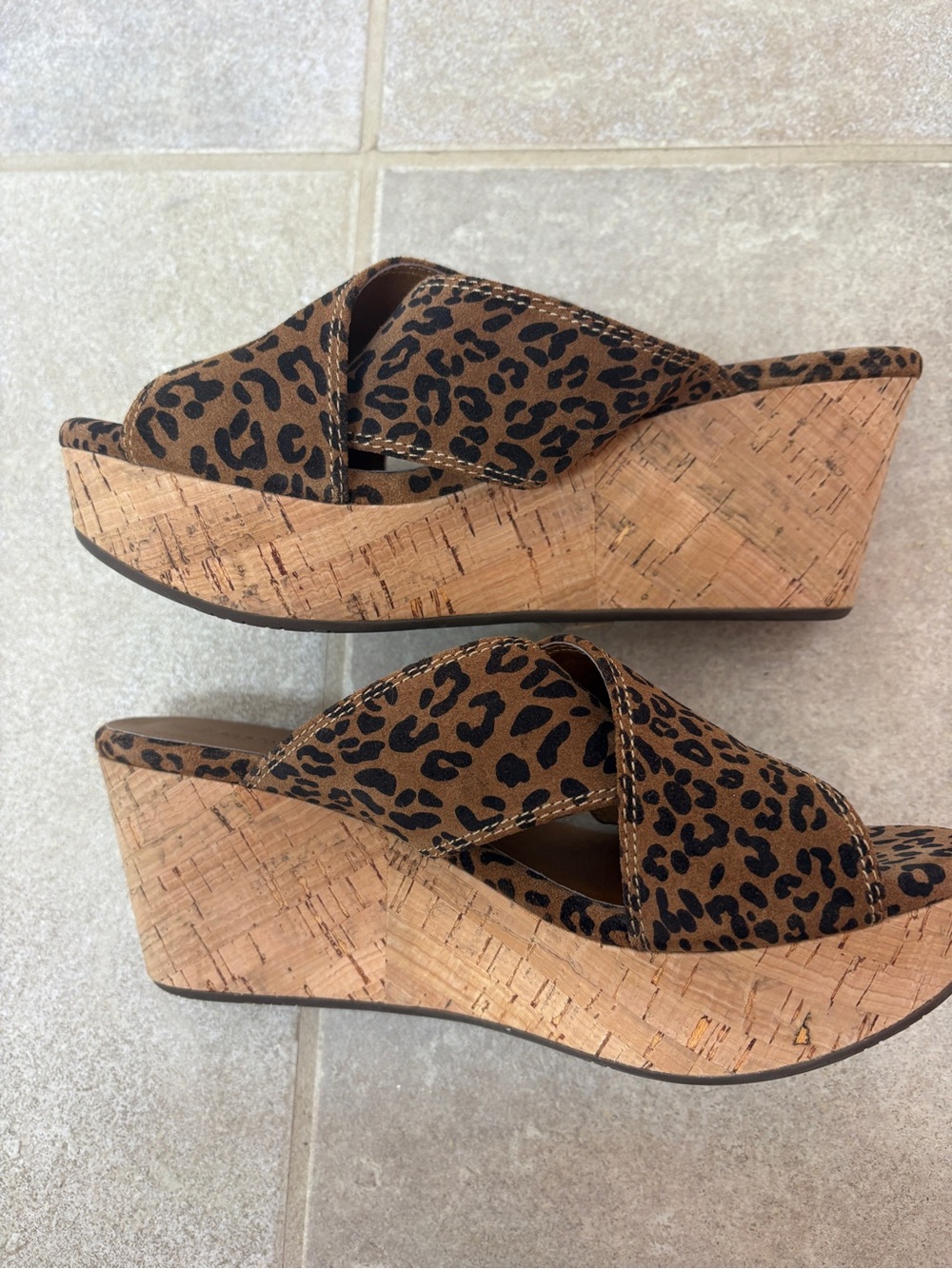 Chocolat Blu Leopard Print Slide Platform Wedge Sandal Size 7.5 US
Casual Boho